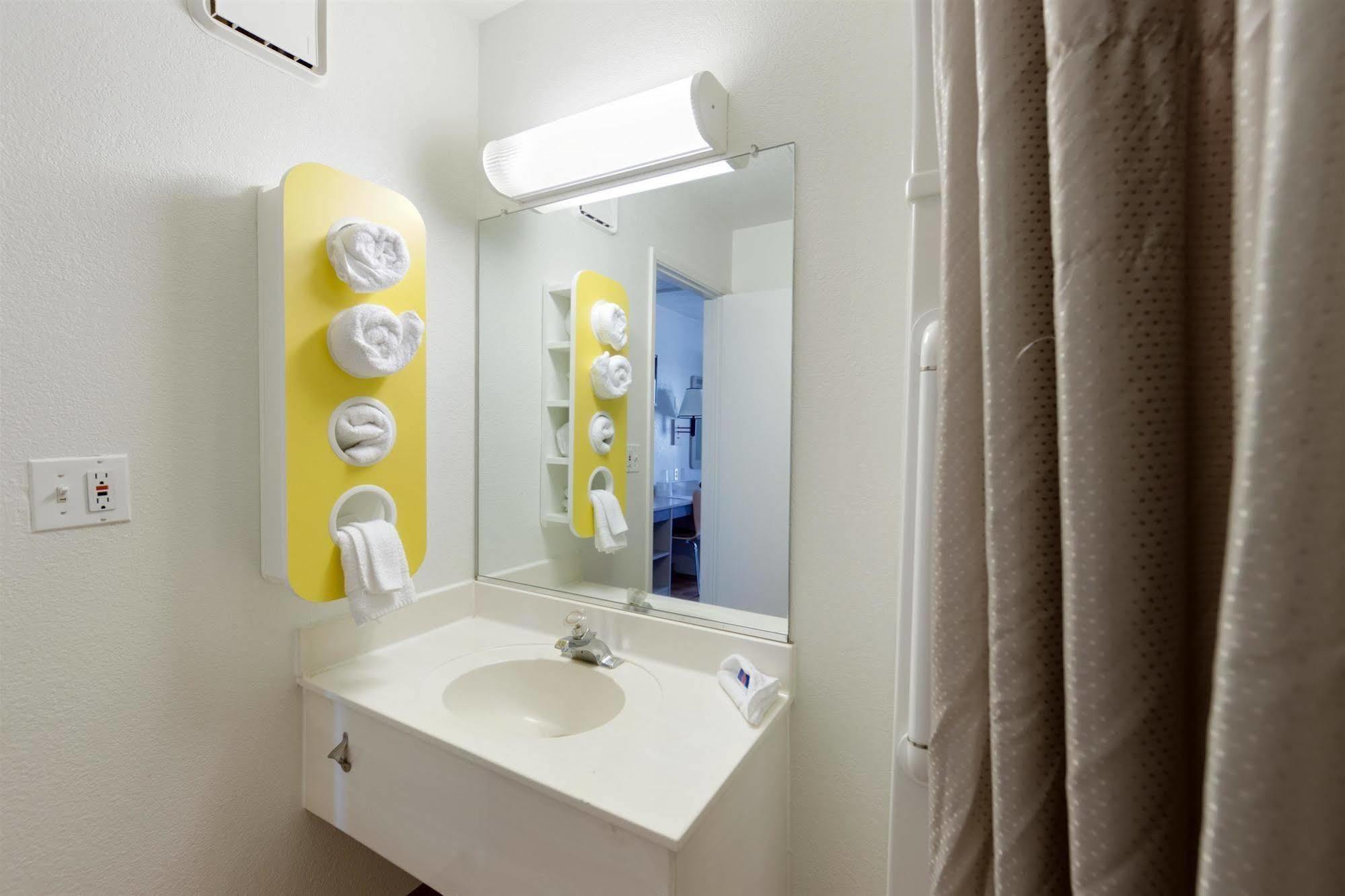 Motel 6 Weed - Mount Shasta Εξωτερικό φωτογραφία