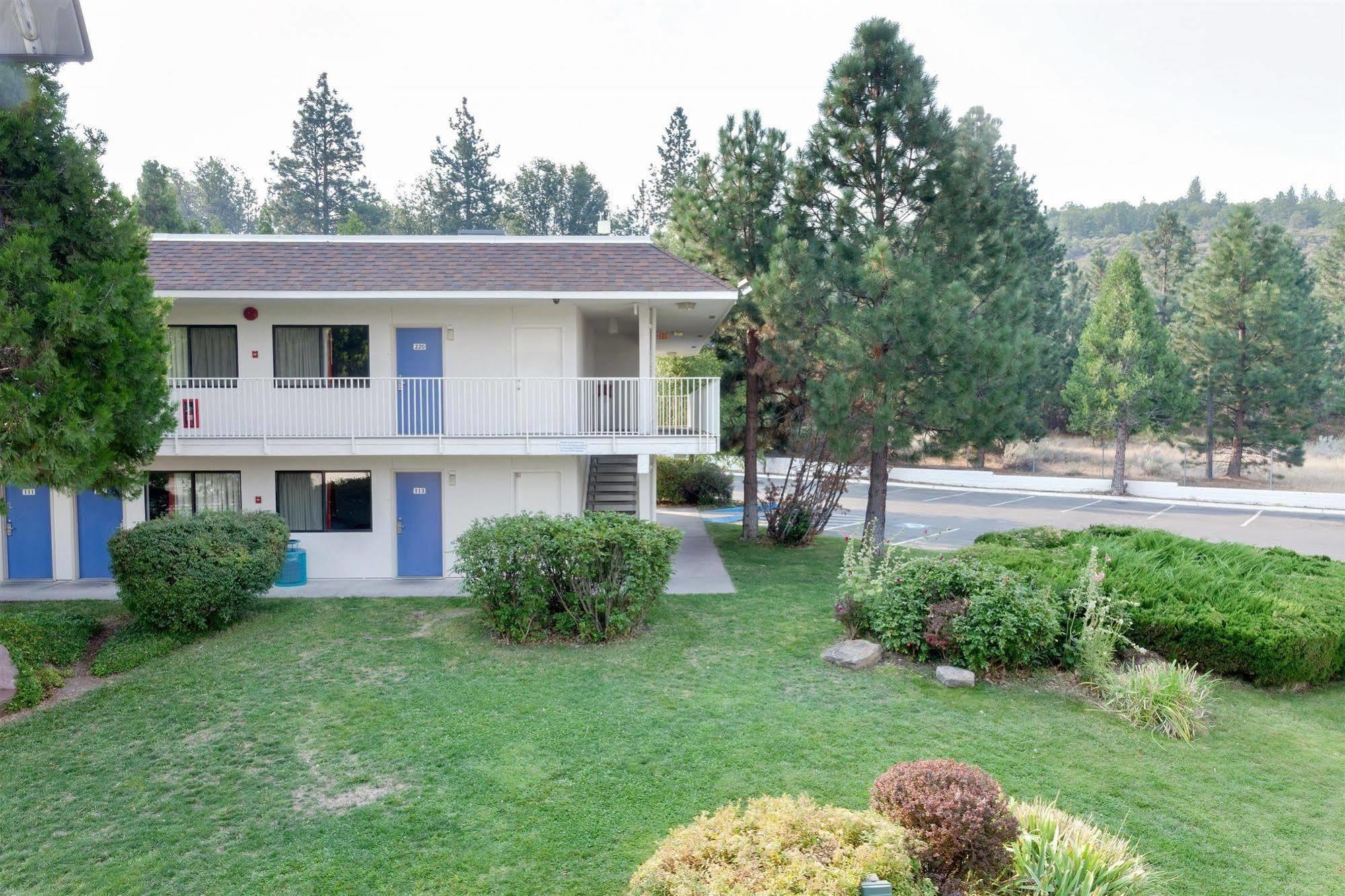 Motel 6 Weed - Mount Shasta Εξωτερικό φωτογραφία